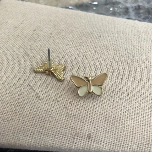 Vintage Butterfly Pierced Earrings - Picture 2 of 3